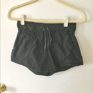 Lululemon shorts size 6
